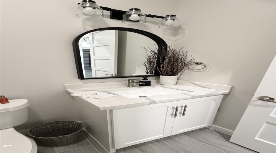 2520 Chicharito St., Laredo, Texas 78041, 3 Bedrooms Bedrooms, 8 Rooms Rooms,3 BathroomsBathrooms,Residential,For Sale,2520 Chicharito St.,20261799