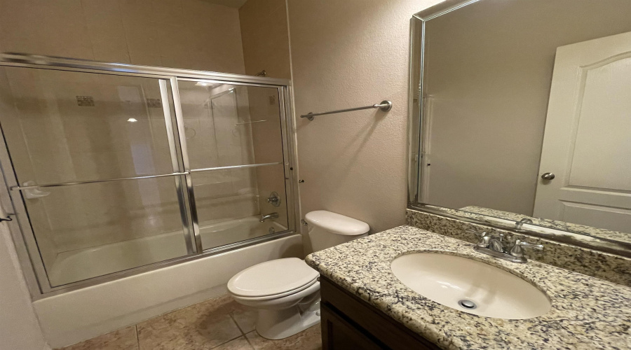 10606 Cabo Wabo Dr, LAREDO, Texas 78045, 4 Bedrooms Bedrooms, 8 Rooms Rooms,3 BathroomsBathrooms,Residential,For Sale,10606 Cabo Wabo Dr,20261801