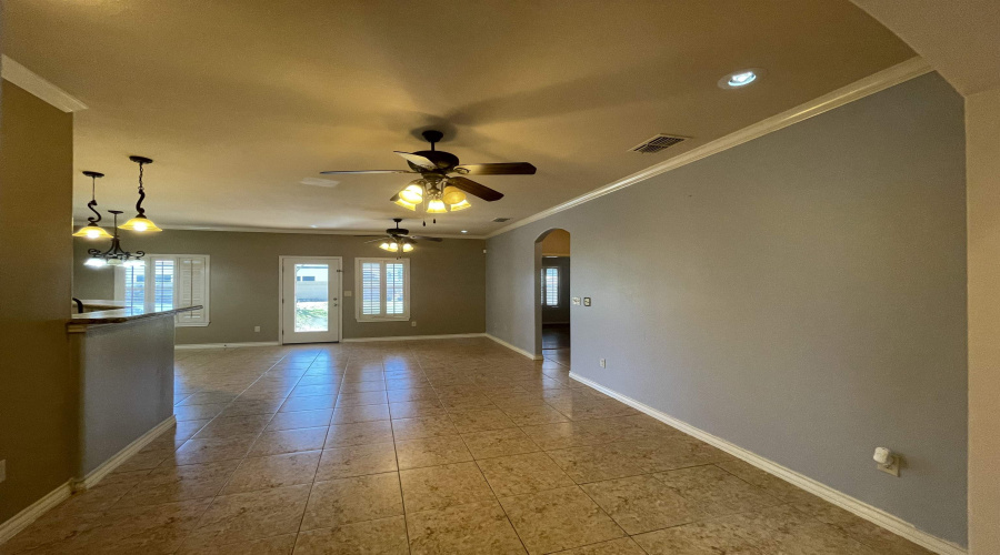 10606 Cabo Wabo Dr, LAREDO, Texas 78045, 4 Bedrooms Bedrooms, 8 Rooms Rooms,3 BathroomsBathrooms,Residential,For Sale,10606 Cabo Wabo Dr,20261801