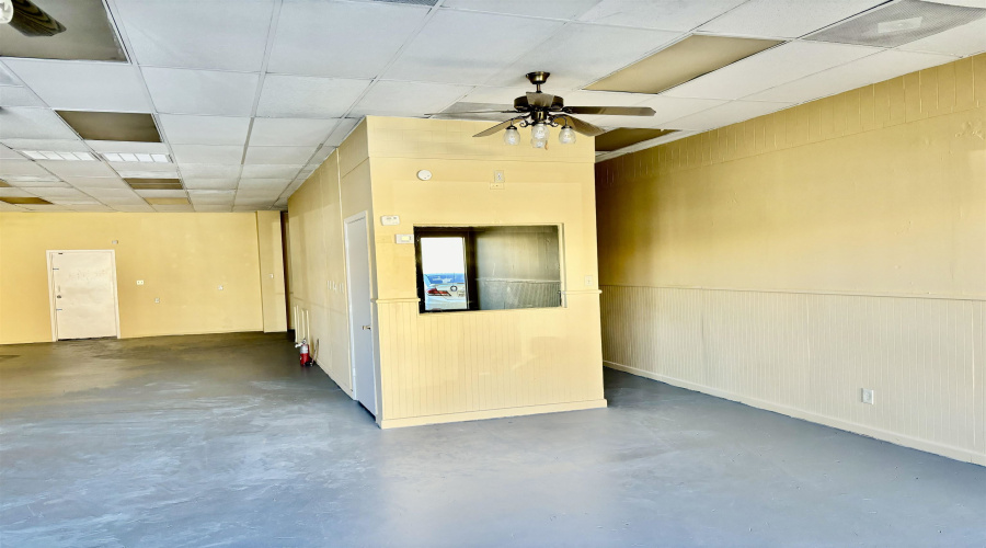 502 W Calton Rd, Laredo, Texas 78041, ,1 BathroomBathrooms,Commercial retail/office,For Rent,502 W Calton Rd,20261809