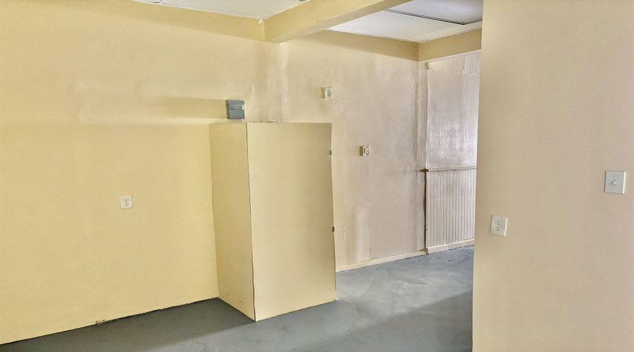 502 W Calton Rd, Laredo, Texas 78041, ,1 BathroomBathrooms,Commercial retail/office,For Rent,502 W Calton Rd,20261809