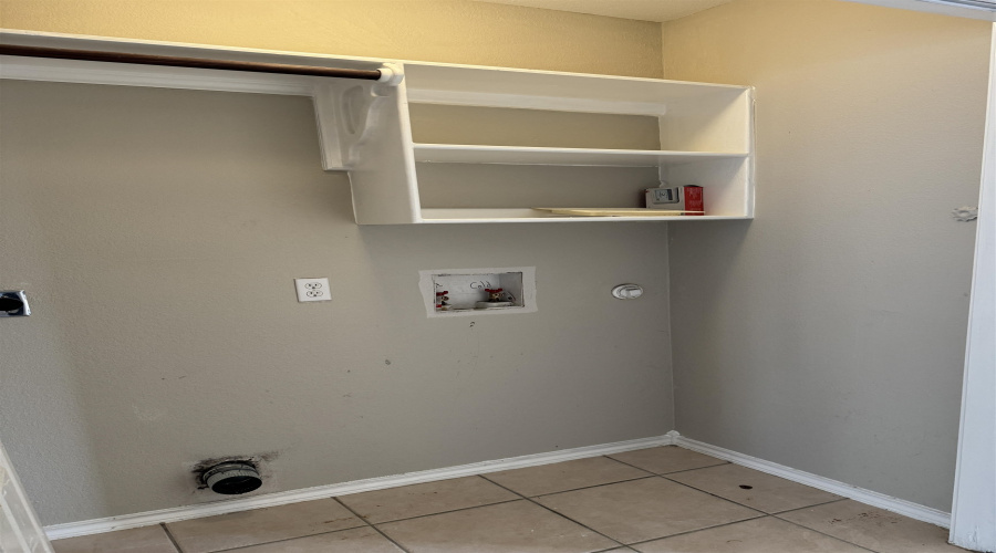 7305 A Wagner Ct, Laredo, Texas 78041, 2 Bedrooms Bedrooms, 4 Rooms Rooms,1 BathroomBathrooms,Residential,For Rent,7305 A Wagner Ct,20261806