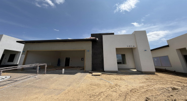 1016 Noyola Loop, Laredo, Texas 78046, 4 Bedrooms Bedrooms, 7 Rooms Rooms,2 BathroomsBathrooms,Residential,For Sale,1016 Noyola Loop,20261807