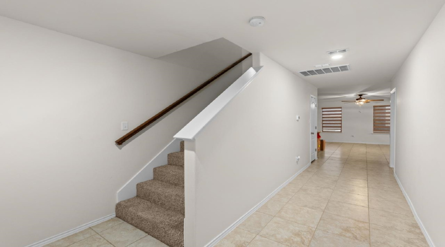 5618 Lone Star Loop, laredo, Texas 78046, 3 Bedrooms Bedrooms, 6 Rooms Rooms,2 BathroomsBathrooms,Residential,For Sale,5618 Lone Star Loop,20261808