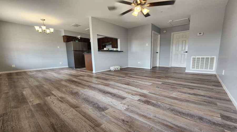 3019 Corpus Christi St, Laredo, Texas 78043, 1 Bedroom Bedrooms, 2 Rooms Rooms,1 BathroomBathrooms,Residential,For Rent,3019 Corpus Christi St,20261810