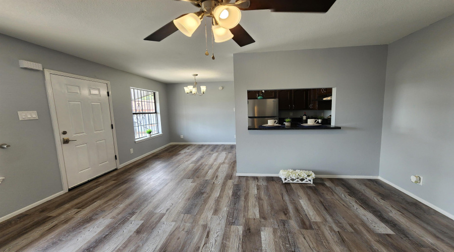 3019 Corpus Christi St, Laredo, Texas 78043, 1 Bedroom Bedrooms, 2 Rooms Rooms,1 BathroomBathrooms,Residential,For Rent,3019 Corpus Christi St,20261810