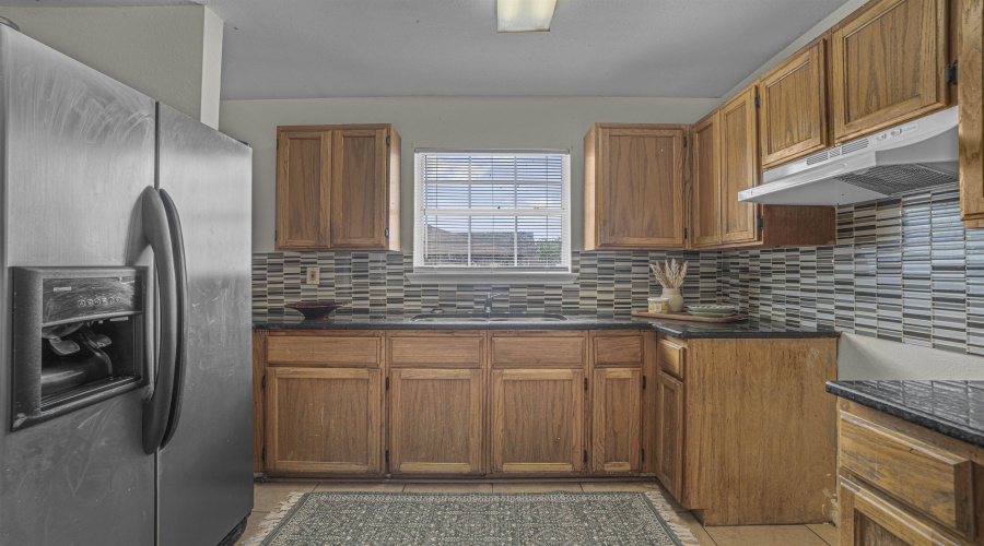 3272 Saint Kathryn Lp, Laredo, Texas 78046, 3 Bedrooms Bedrooms, 5 Rooms Rooms,2 BathroomsBathrooms,Residential,For Sale,3272 Saint Kathryn Lp,20261815