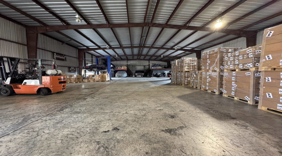 5103 E U.S. Hwy 59, Laredo, Texas 78043, 1 Bedroom Bedrooms, ,3 BathroomsBathrooms,Commercial/industrial,For Sale,5103 E U.S. Hwy 59,20261819