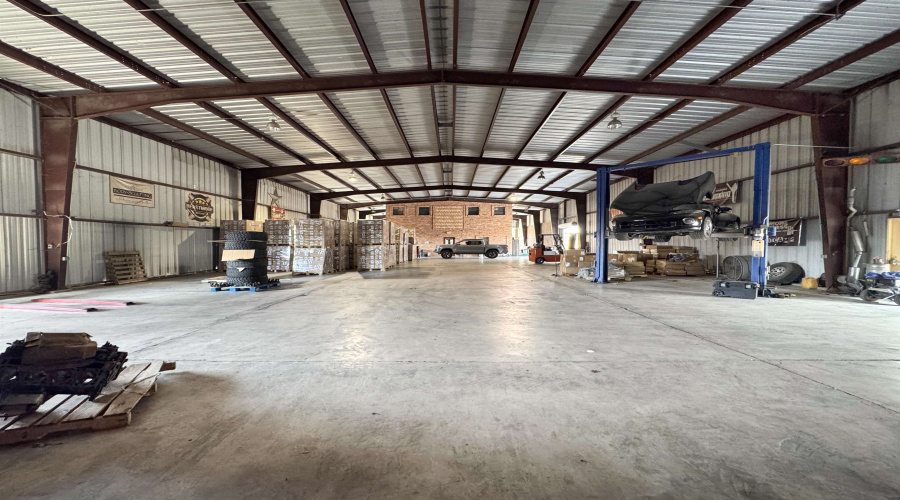 5103 E U.S. Hwy 59, Laredo, Texas 78043, 1 Bedroom Bedrooms, ,3 BathroomsBathrooms,Commercial/industrial,For Sale,5103 E U.S. Hwy 59,20261819