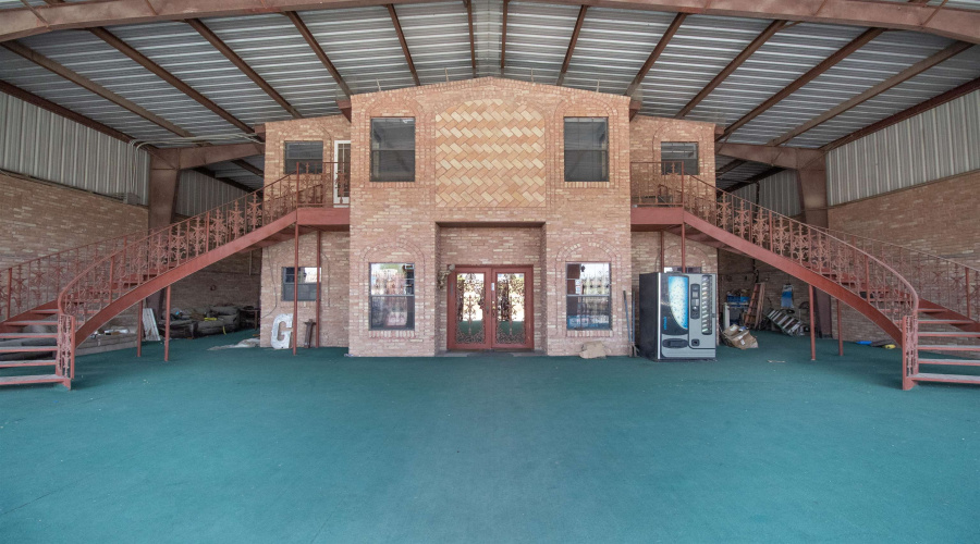 5103 E U.S. Hwy 59, Laredo, Texas 78043, 1 Bedroom Bedrooms, ,3 BathroomsBathrooms,Commercial/industrial,For Sale,5103 E U.S. Hwy 59,20261819