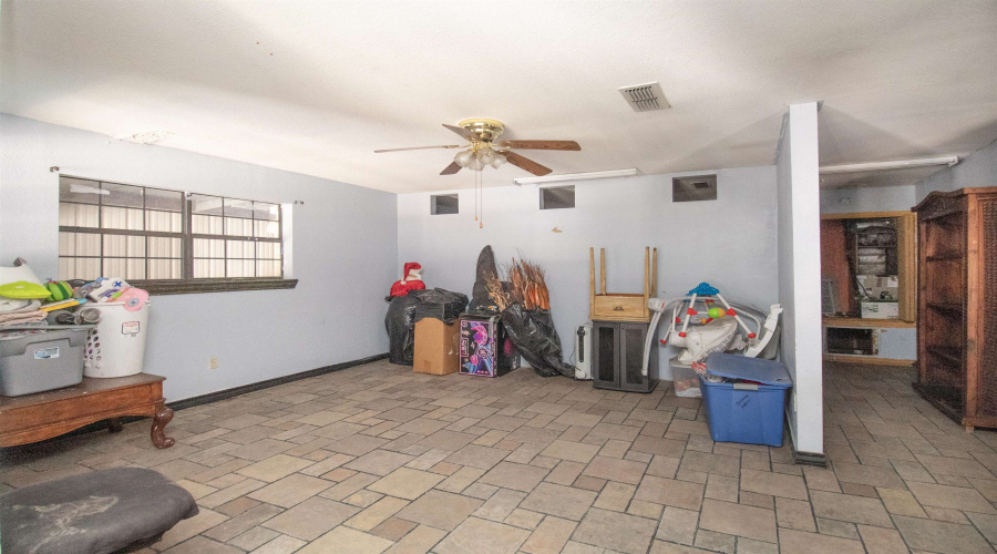 5103 E U.S. Hwy 59, Laredo, Texas 78043, 1 Bedroom Bedrooms, ,3 BathroomsBathrooms,Commercial/industrial,For Sale,5103 E U.S. Hwy 59,20261819