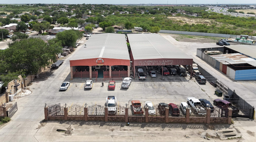 5103 E U.S. Hwy 59, Laredo, Texas 78043, 1 Bedroom Bedrooms, ,3 BathroomsBathrooms,Commercial/industrial,For Sale,5103 E U.S. Hwy 59,20261819