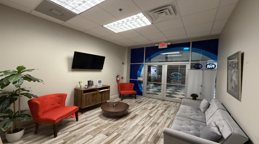 6999 McPherson Dr, Laredo Tx, Texas 78045, 21 Rooms Rooms,2 BathroomsBathrooms,Commercial retail/office,For Sale,6999 McPherson Dr,20261818