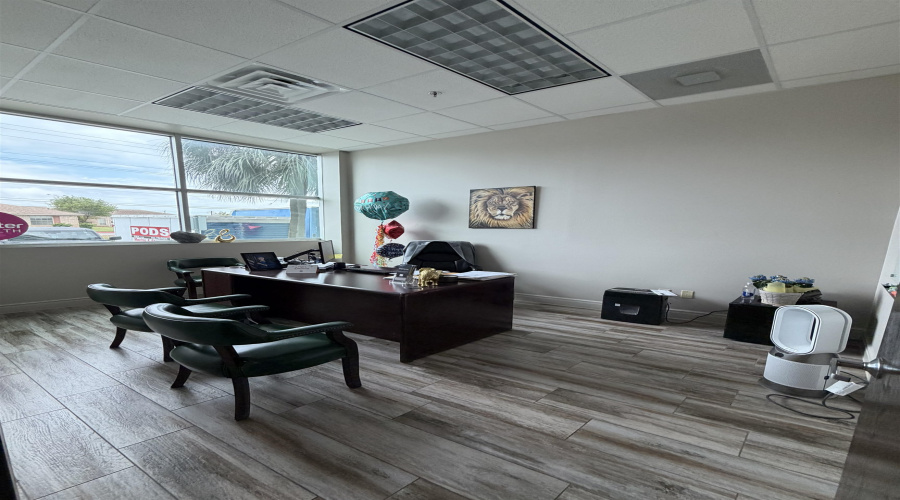 6999 McPherson Dr, Laredo Tx, Texas 78045, 21 Rooms Rooms,2 BathroomsBathrooms,Commercial retail/office,For Sale,6999 McPherson Dr,20261818