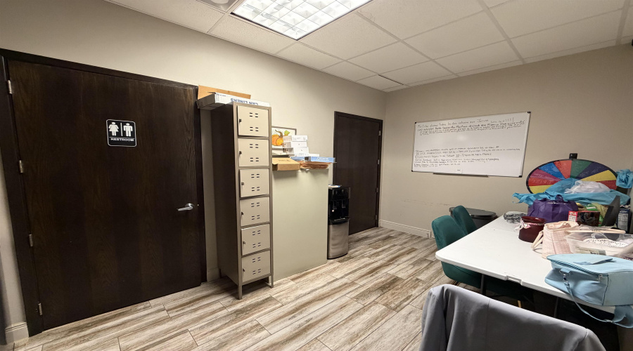 6999 McPherson Dr, Laredo Tx, Texas 78045, 21 Rooms Rooms,2 BathroomsBathrooms,Commercial retail/office,For Sale,6999 McPherson Dr,20261818