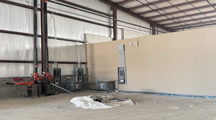 18725 World Trade Center Lp, Laredo, Texas 78045-8975, 1 Bedroom Bedrooms, 11 Rooms Rooms,2 BathroomsBathrooms,Commercial/industrial,For Rent,18725 World Trade Center Lp,20261823