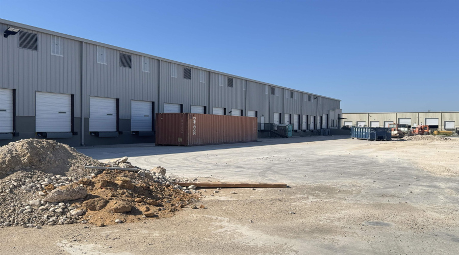 18725 World Trade Center Lp, Laredo, Texas 78045-8975, 1 Bedroom Bedrooms, 11 Rooms Rooms,2 BathroomsBathrooms,Commercial/industrial,For Rent,18725 World Trade Center Lp,20261823