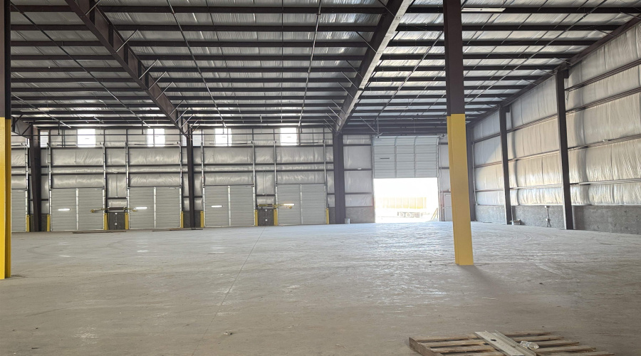 18725 World Trade Center Lp, Laredo, Texas 78045-8975, 1 Bedroom Bedrooms, 11 Rooms Rooms,2 BathroomsBathrooms,Commercial/industrial,For Rent,18725 World Trade Center Lp,20261823