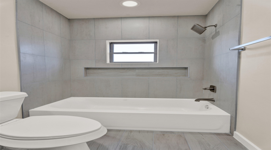 7613 King Arthurs Ct, Laredo, Texas 78041, 1 Bedroom Bedrooms, 1 Room Rooms,1 BathroomBathrooms,Residential,For Rent,7613 King Arthurs Ct,20261817