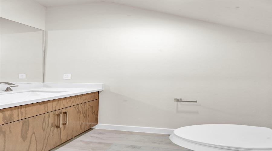 7613 King Arthurs Ct, Laredo, Texas 78041, 1 Bedroom Bedrooms, 1 Room Rooms,1 BathroomBathrooms,Residential,For Rent,7613 King Arthurs Ct,20261817