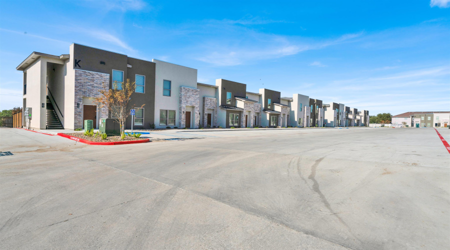 7613 King Arthurs Ct, Laredo, Texas 78041, 1 Bedroom Bedrooms, 1 Room Rooms,1 BathroomBathrooms,Residential,For Rent,7613 King Arthurs Ct,20261817