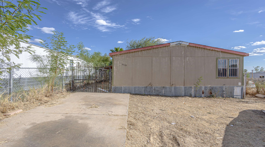 3533 Pericles Ln, LAREDO, Texas 78046, 3 Bedrooms Bedrooms, 5 Rooms Rooms,2 BathroomsBathrooms,Residential,For Sale,3533 Pericles Ln,20261820