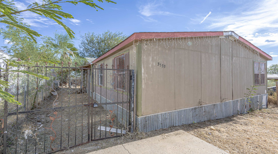 3533 Pericles Ln, LAREDO, Texas 78046, 3 Bedrooms Bedrooms, 5 Rooms Rooms,2 BathroomsBathrooms,Residential,For Sale,3533 Pericles Ln,20261820