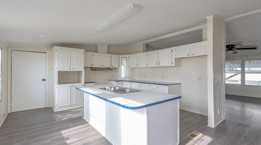 3533 Pericles Ln, LAREDO, Texas 78046, 3 Bedrooms Bedrooms, 5 Rooms Rooms,2 BathroomsBathrooms,Residential,For Sale,3533 Pericles Ln,20261820