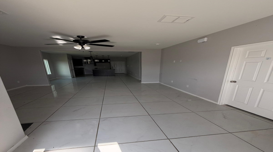 4207 Gavilan Dr., Laredo, Texas 78046, 4 Bedrooms Bedrooms, 6 Rooms Rooms,2 BathroomsBathrooms,Residential,For Sale,4207 Gavilan Dr.,20261821