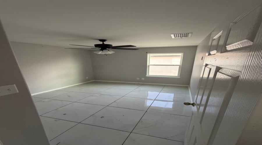 4207 Gavilan Dr., Laredo, Texas 78046, 4 Bedrooms Bedrooms, 6 Rooms Rooms,2 BathroomsBathrooms,Residential,For Sale,4207 Gavilan Dr.,20261821