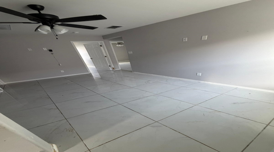 4207 Gavilan Dr., Laredo, Texas 78046, 4 Bedrooms Bedrooms, 6 Rooms Rooms,2 BathroomsBathrooms,Residential,For Sale,4207 Gavilan Dr.,20261821