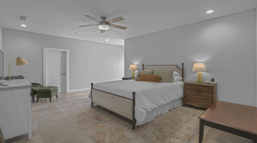 9653 McPherson Rd, Laredo, Texas 78045, 3 Bedrooms Bedrooms, 7 Rooms Rooms,2 BathroomsBathrooms,Residential,For Sale,9653 McPherson Rd,20261822