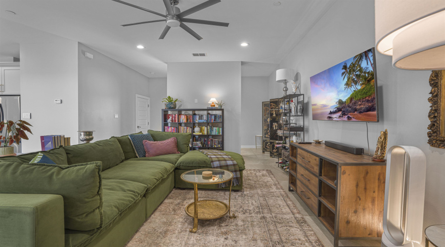 9653 McPherson Rd, Laredo, Texas 78045, 3 Bedrooms Bedrooms, 7 Rooms Rooms,2 BathroomsBathrooms,Residential,For Sale,9653 McPherson Rd,20261822