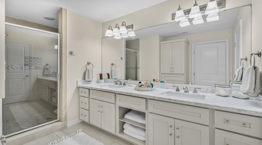 7918 Elka Lp, Laredo, Texas 78045, 3 Bedrooms Bedrooms, 6 Rooms Rooms,2 BathroomsBathrooms,Residential,For Sale,7918 Elka Lp,20261824