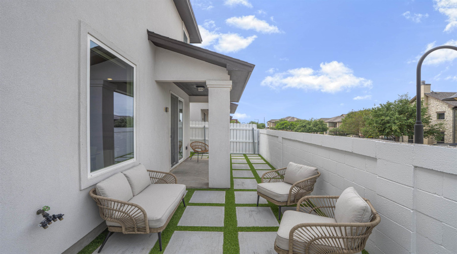 7918 Elka Lp, Laredo, Texas 78045, 3 Bedrooms Bedrooms, 6 Rooms Rooms,2 BathroomsBathrooms,Residential,For Sale,7918 Elka Lp,20261824