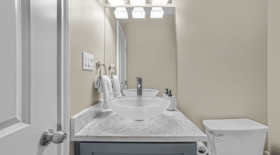 7918 Elka Lp, Laredo, Texas 78045, 3 Bedrooms Bedrooms, 6 Rooms Rooms,2 BathroomsBathrooms,Residential,For Sale,7918 Elka Lp,20261824