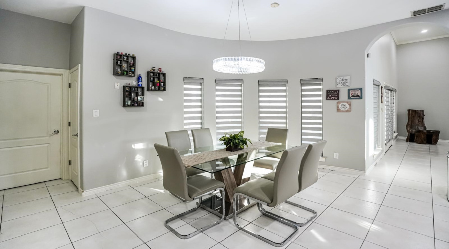 309 Lake Kariba Ct, Laredo, Texas 78041, 5 Bedrooms Bedrooms, 10 Rooms Rooms,4 BathroomsBathrooms,Residential,For Sale,309 Lake Kariba Ct,20261826