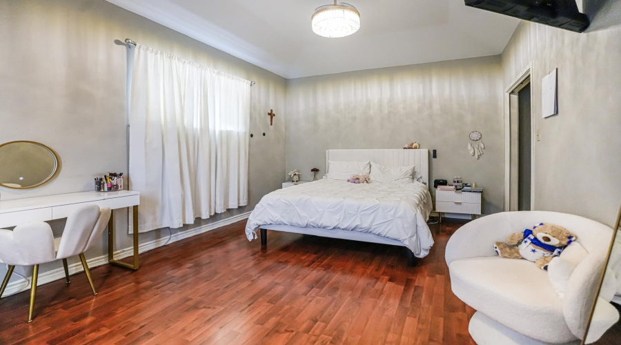 309 Lake Kariba Ct, Laredo, Texas 78041, 5 Bedrooms Bedrooms, 10 Rooms Rooms,4 BathroomsBathrooms,Residential,For Sale,309 Lake Kariba Ct,20261826