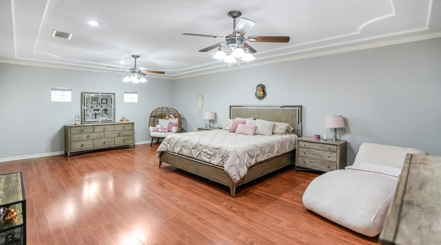 309 Lake Kariba Ct, Laredo, Texas 78041, 5 Bedrooms Bedrooms, 10 Rooms Rooms,4 BathroomsBathrooms,Residential,For Sale,309 Lake Kariba Ct,20261826