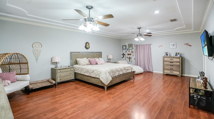 309 Lake Kariba Ct, Laredo, Texas 78041, 5 Bedrooms Bedrooms, 10 Rooms Rooms,4 BathroomsBathrooms,Residential,For Sale,309 Lake Kariba Ct,20261826