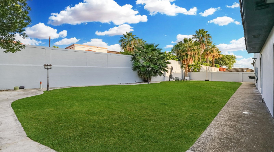 309 Lake Kariba Ct, Laredo, Texas 78041, 5 Bedrooms Bedrooms, 10 Rooms Rooms,4 BathroomsBathrooms,Residential,For Sale,309 Lake Kariba Ct,20261826