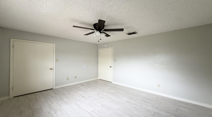 216 E Cherry Lane, LAREDO, Texas 78041, 2 Bedrooms Bedrooms, 4 Rooms Rooms,1 BathroomBathrooms,Residential,For Rent,216 E Cherry Lane,20261828