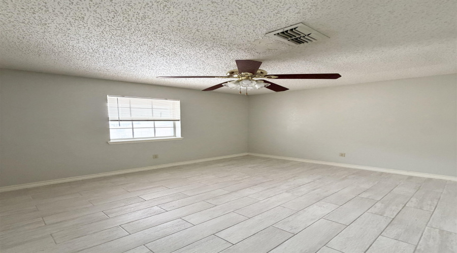 216 E Cherry Lane, LAREDO, Texas 78041, 2 Bedrooms Bedrooms, 4 Rooms Rooms,1 BathroomBathrooms,Residential,For Rent,216 E Cherry Lane,20261828