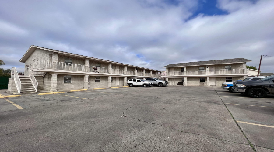 216 E Cherry Lane, LAREDO, Texas 78041, 2 Bedrooms Bedrooms, 4 Rooms Rooms,1 BathroomBathrooms,Residential,For Rent,216 E Cherry Lane,20261828