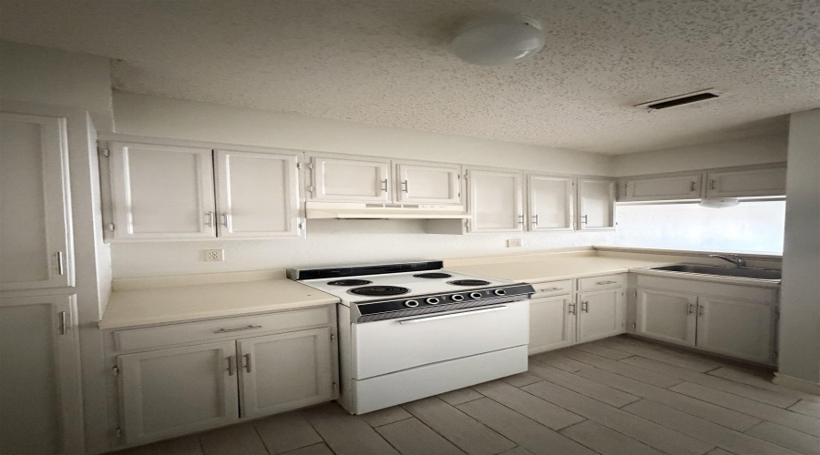 216 E Cherry Lane, LAREDO, Texas 78041, 2 Bedrooms Bedrooms, 4 Rooms Rooms,1 BathroomBathrooms,Residential,For Rent,216 E Cherry Lane,20261828