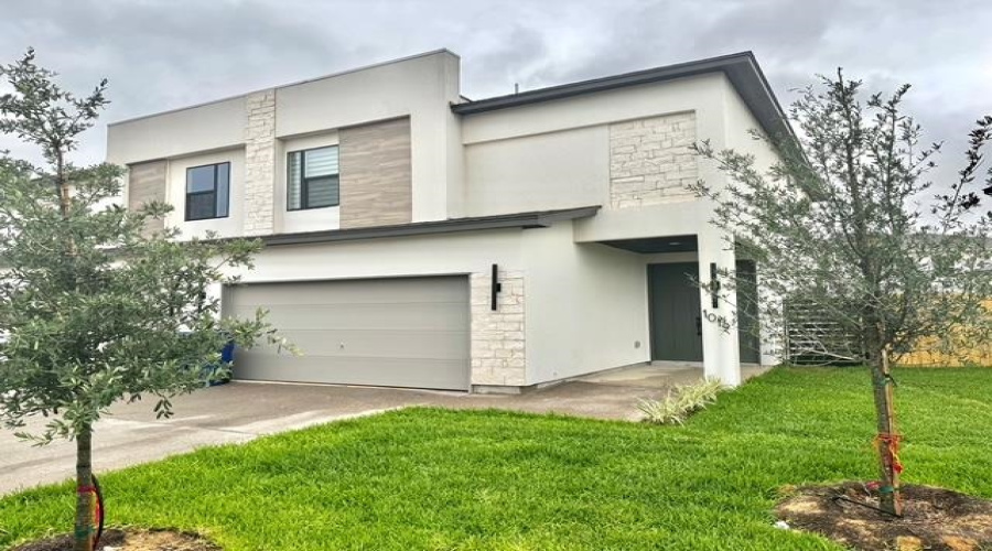 1019 Yellow Birch Dr., Laredo, Texas 78045-0000, 3 Bedrooms Bedrooms, 3 Rooms Rooms,3 BathroomsBathrooms,Residential,For Sale,1019 Yellow Birch Dr.,20261829