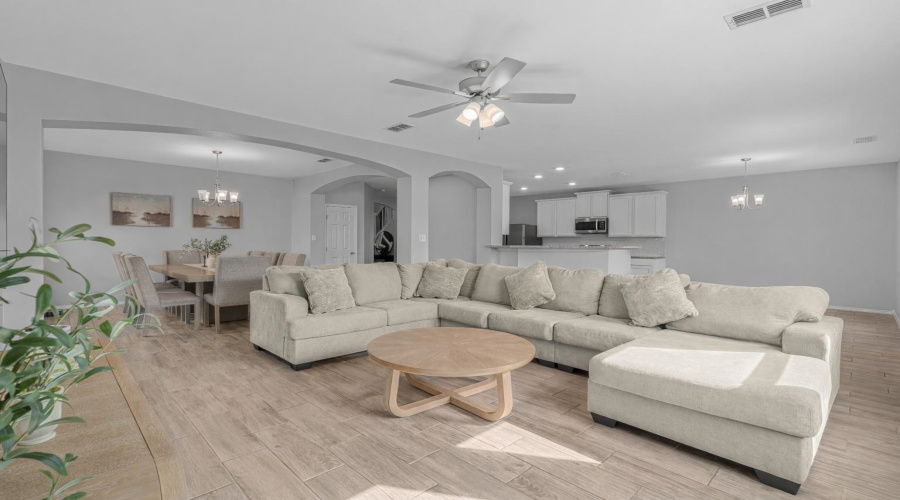 1416 Sambar Lp, LAREDO, Texas 78045, 3 Bedrooms Bedrooms, 7 Rooms Rooms,2 BathroomsBathrooms,Residential,For Sale,1416 Sambar Lp,20261830