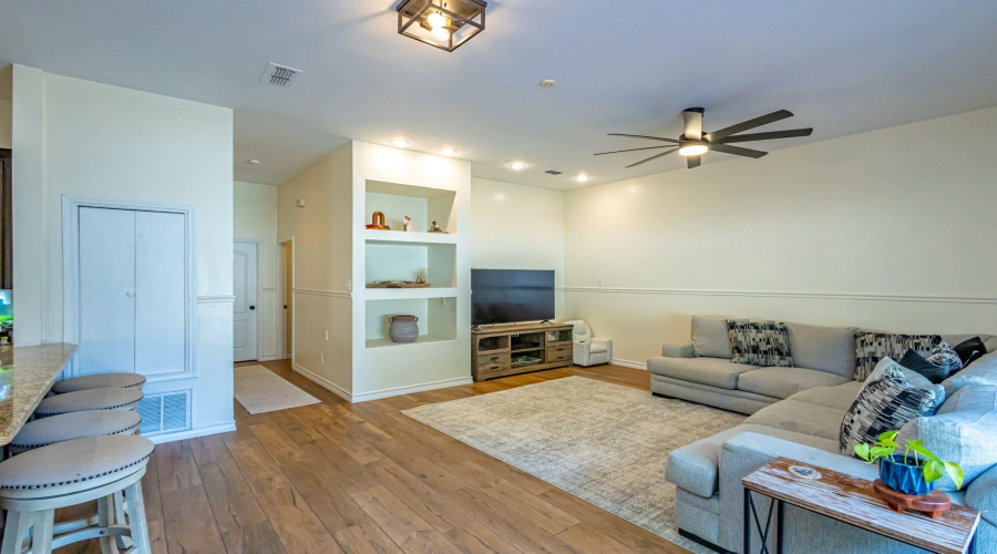 8507 Callow Ct, Laredo, Texas 78045, 3 Bedrooms Bedrooms, 7 Rooms Rooms,5 BathroomsBathrooms,Residential,For Sale,8507 Callow Ct,20261833