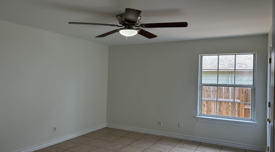 4740 Loma Vista Dr, Laredo, Texas 78046, 3 Bedrooms Bedrooms, 6 Rooms Rooms,2 BathroomsBathrooms,Residential,For Rent,4740 Loma Vista Dr,20261835