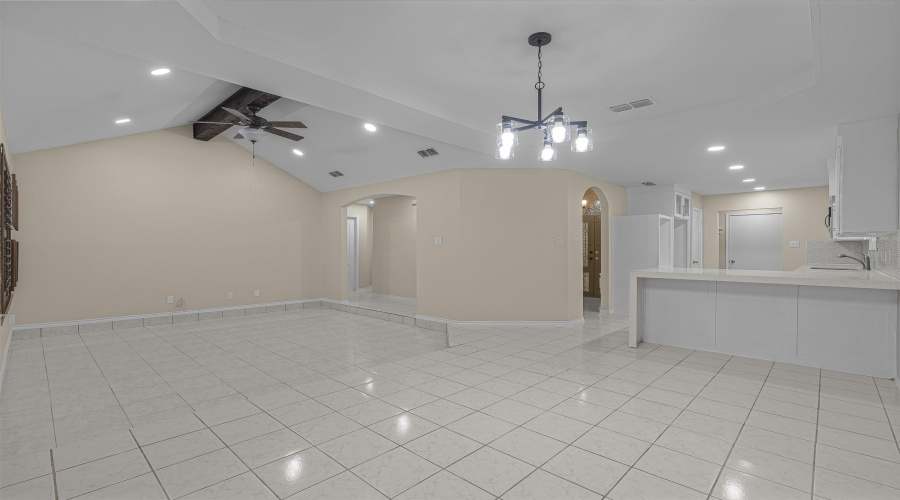 8912 Liberty Lp, Laredo, Texas 78045, 3 Bedrooms Bedrooms, 6 Rooms Rooms,2 BathroomsBathrooms,Residential,For Sale,8912 Liberty Lp,20261836